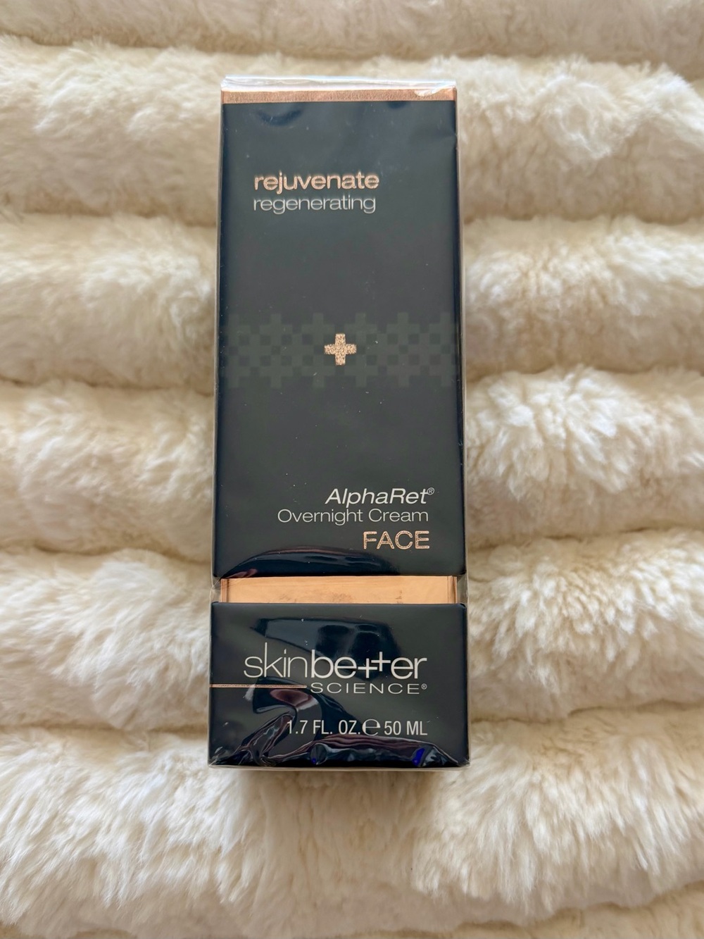 NIB Sealed SkinBetter Science
Intensive AlphaRet Overnight Cream Face 1.7 oz